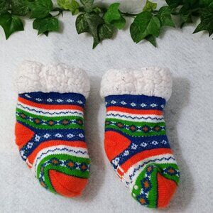 VGUC: MUK LUKS Infant Socks 0-6M Multicolor Cozy Fleece, Perfect for Christmas